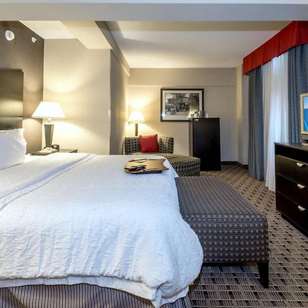 Hampton Inn & Suites Montgomery-Downtown Экстерьер фото