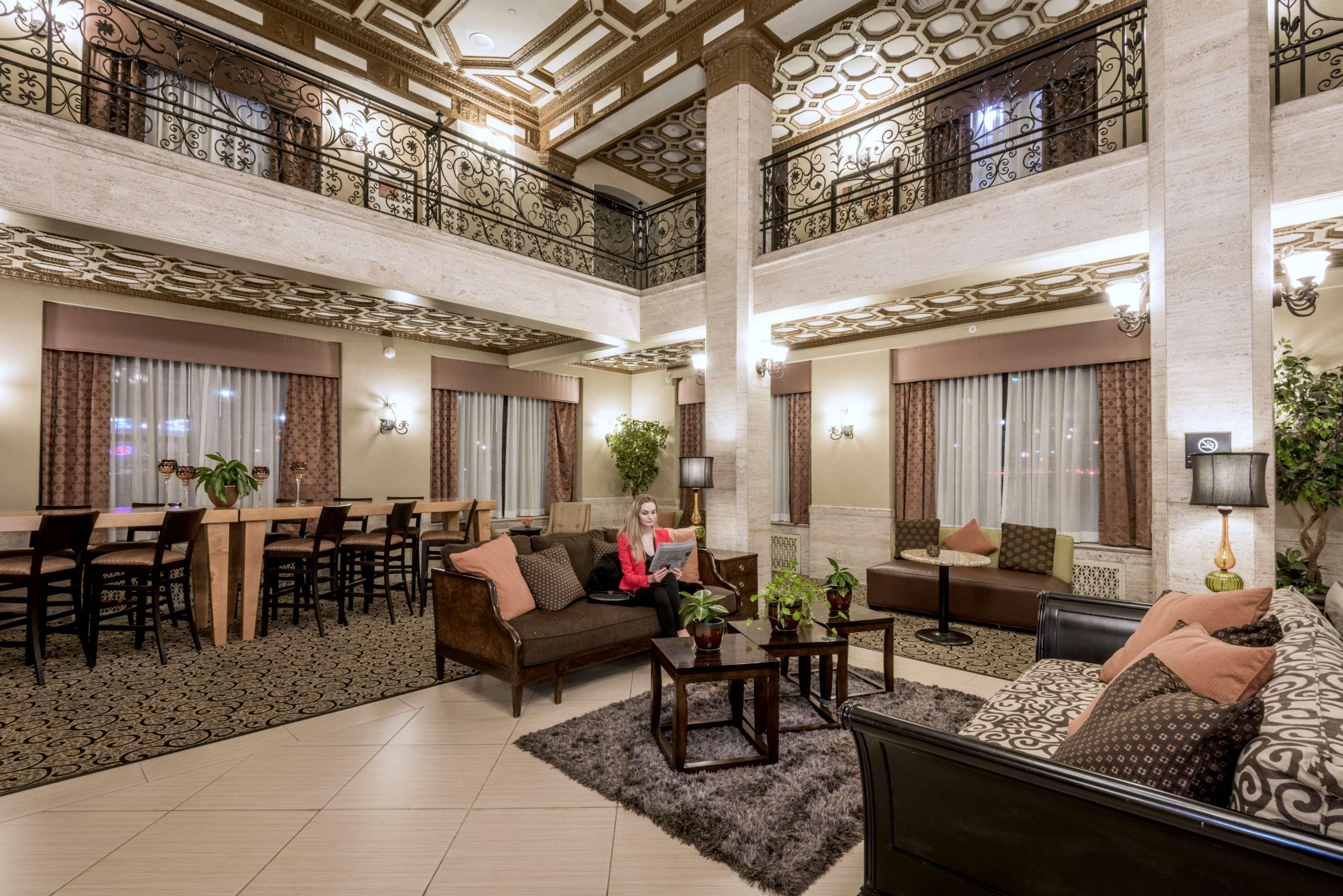 Hampton Inn & Suites Montgomery-Downtown Экстерьер фото