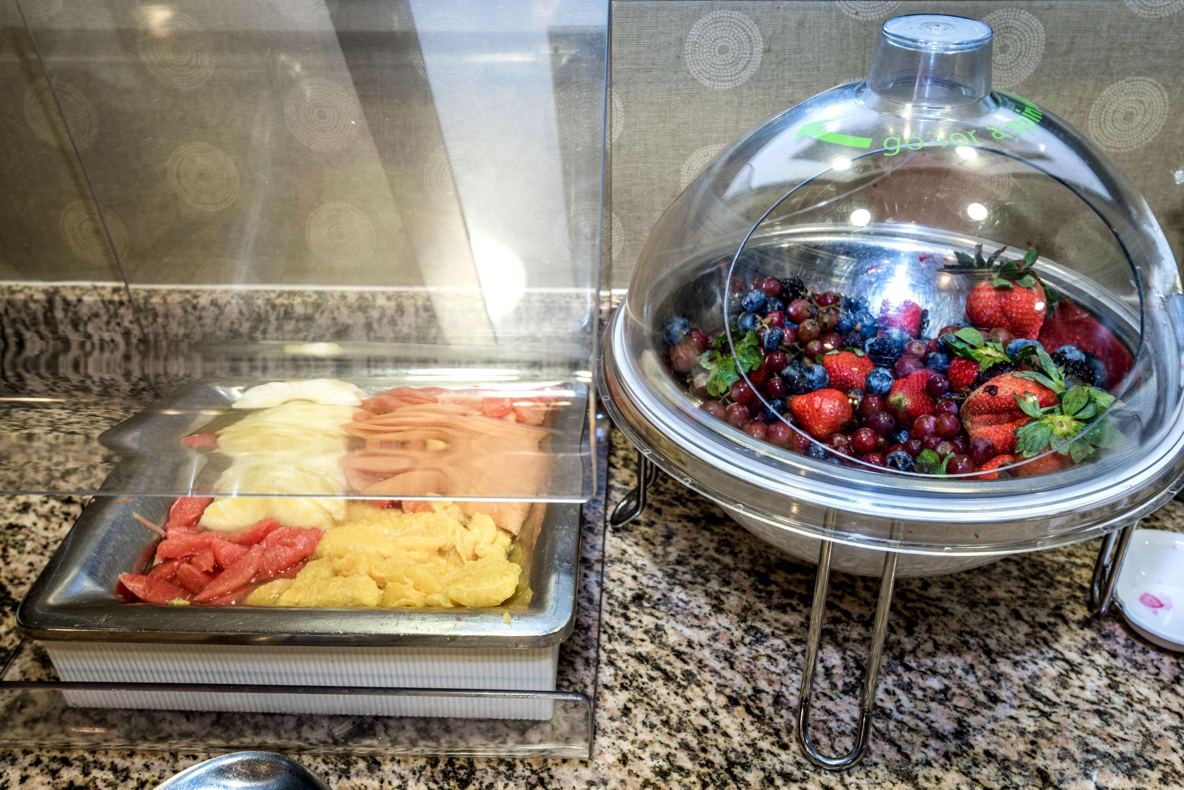 Hampton Inn & Suites Montgomery-Downtown Экстерьер фото