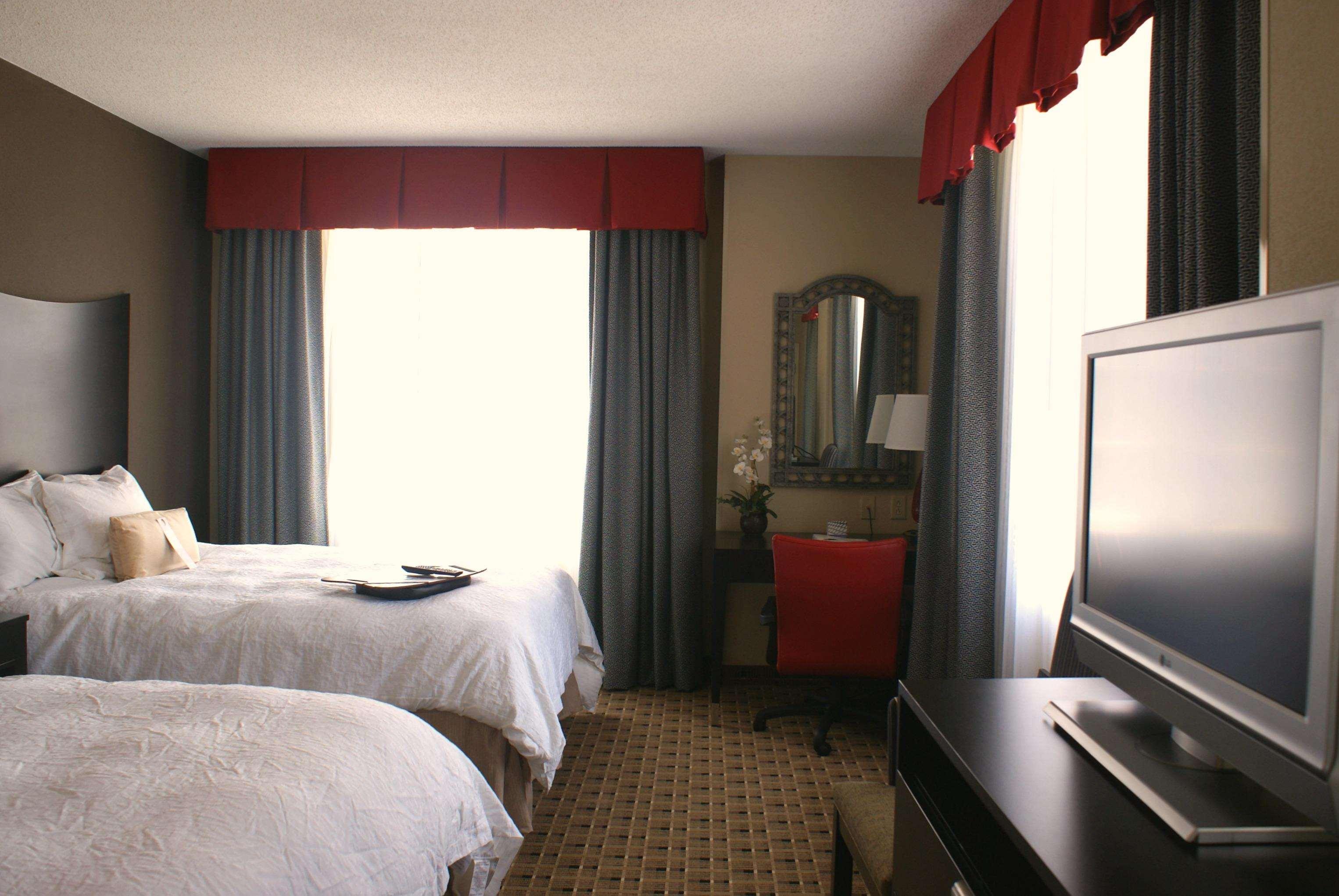 Hampton Inn & Suites Montgomery-Downtown Экстерьер фото