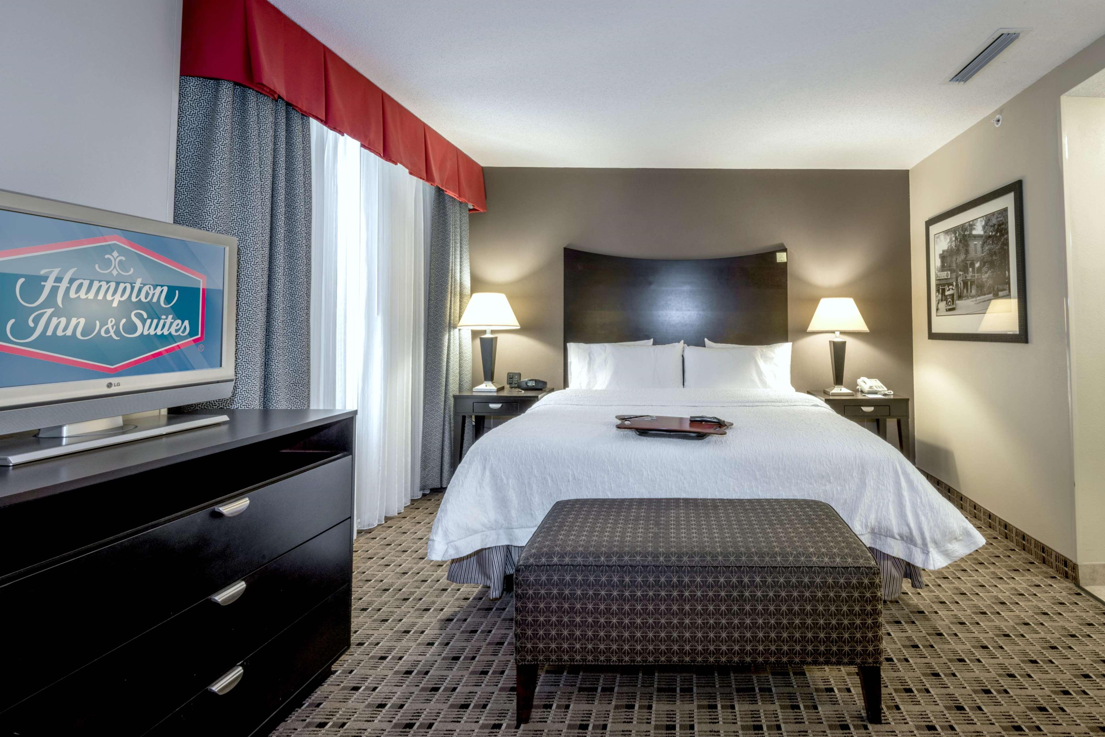 Hampton Inn & Suites Montgomery-Downtown Экстерьер фото