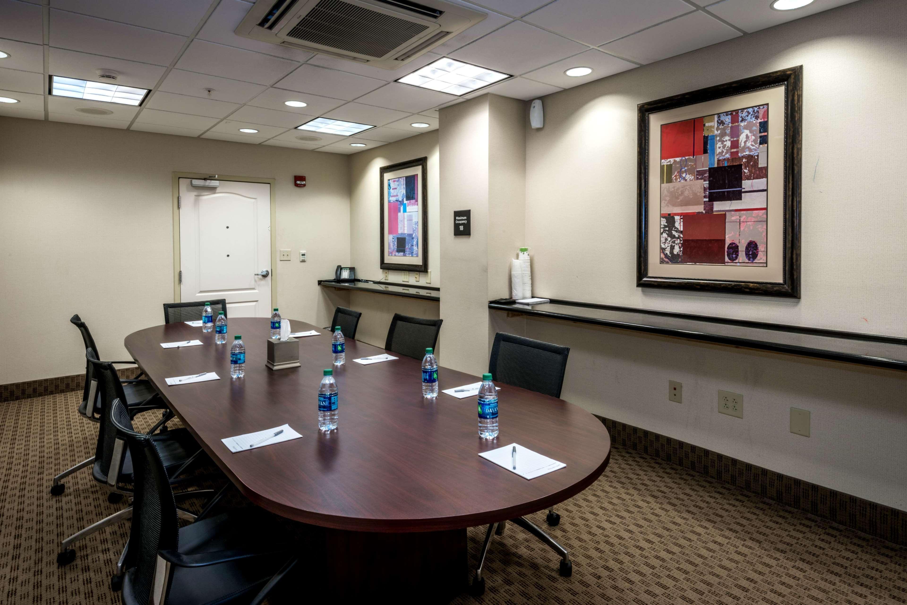 Hampton Inn & Suites Montgomery-Downtown Экстерьер фото