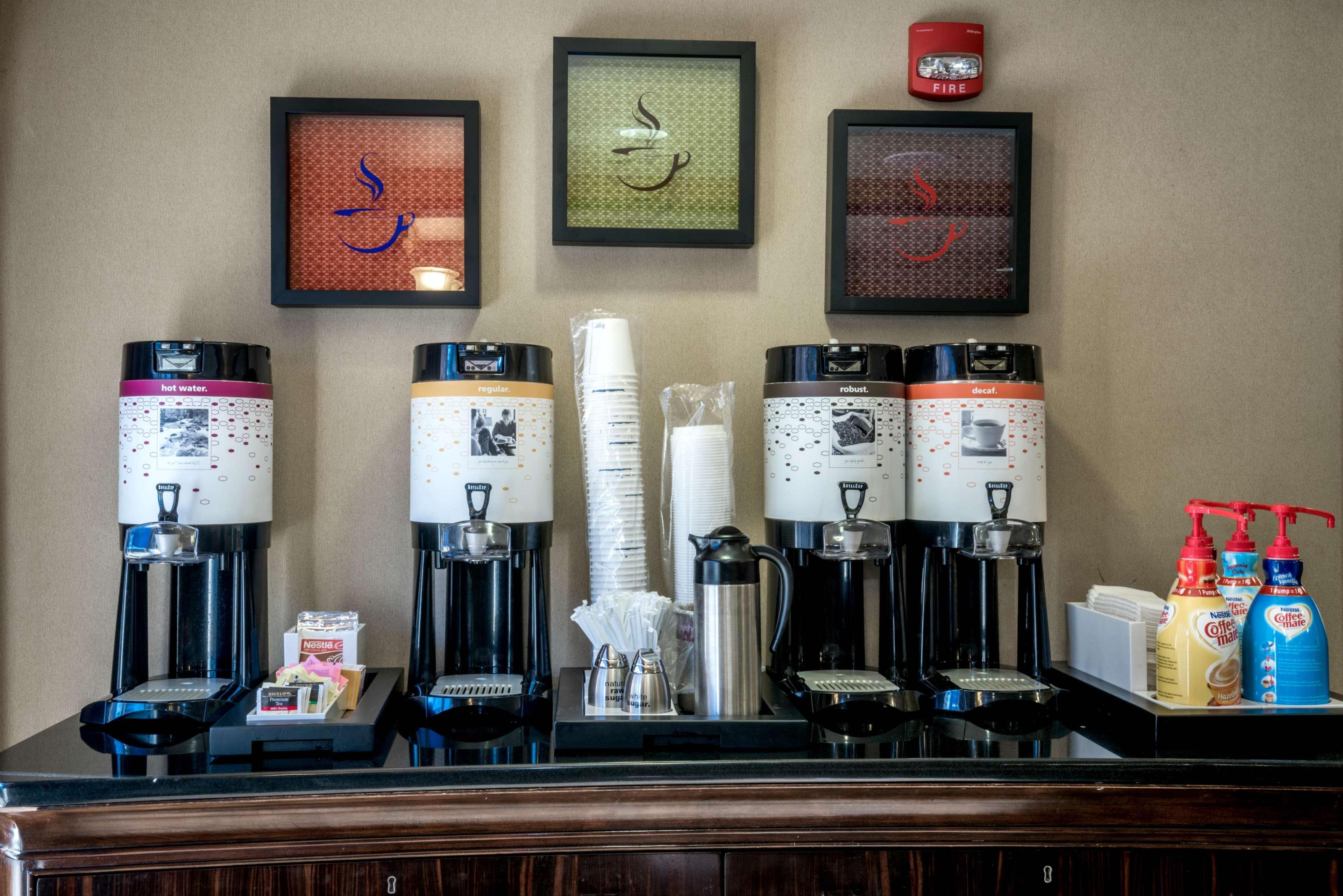 Hampton Inn & Suites Montgomery-Downtown Экстерьер фото