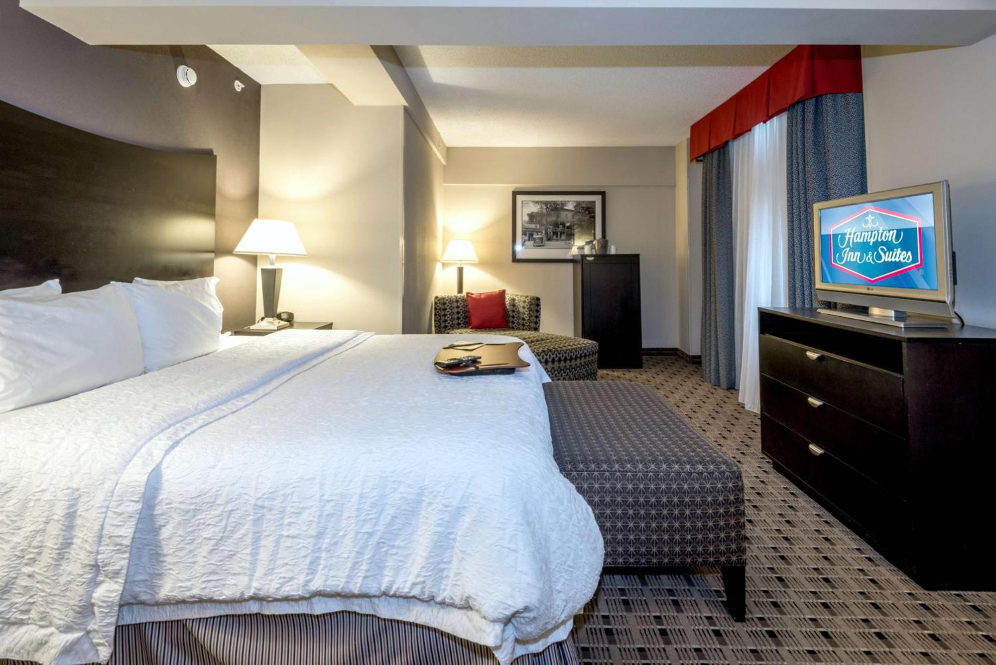 Hampton Inn & Suites Montgomery-Downtown Экстерьер фото