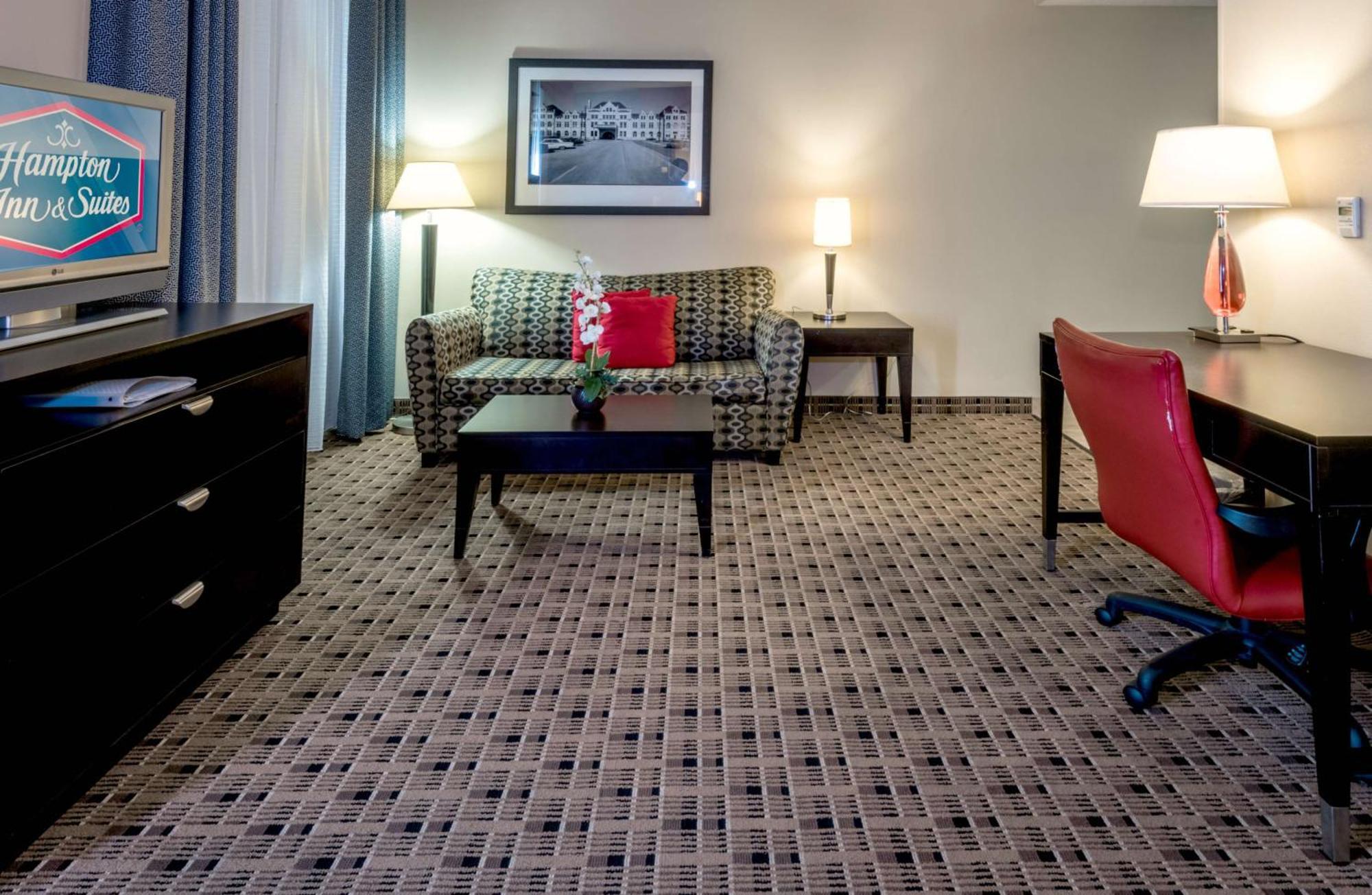Hampton Inn & Suites Montgomery-Downtown Экстерьер фото